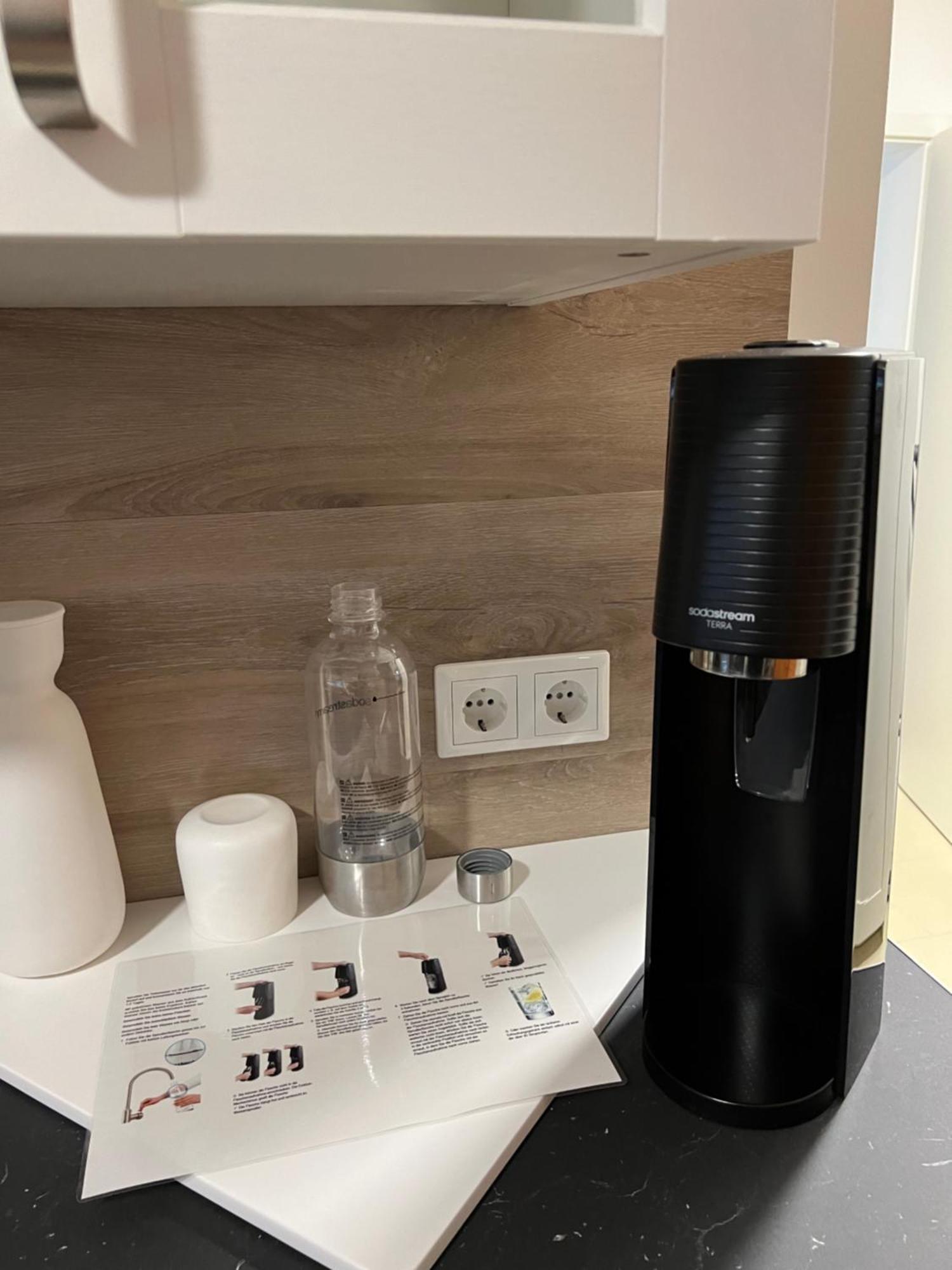 Grosse Gemuetliche Ferienwohnung Mit Klimaanlage, Parkplatz Inklusive Top ! Fuerth Luaran gambar