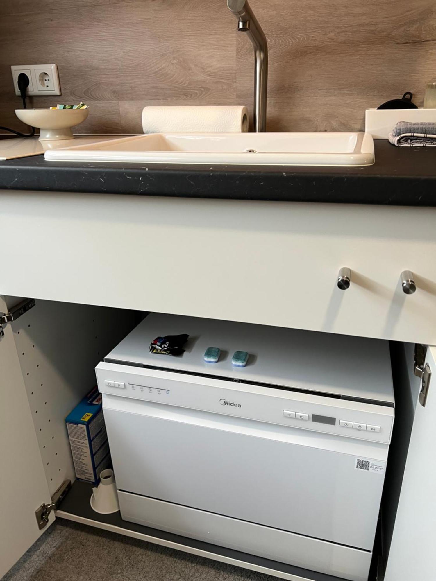 Grosse Gemuetliche Ferienwohnung Mit Klimaanlage, Parkplatz Inklusive Top ! Fuerth Luaran gambar